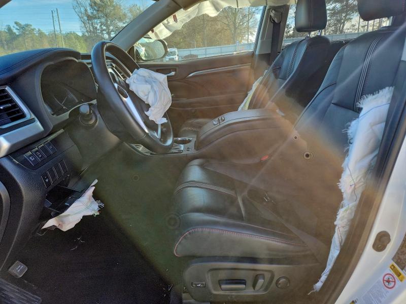 Photo 7 from auction – 2019 TOYOTA HIGHLANDER with VIN 5TDKZRFH6KS353312