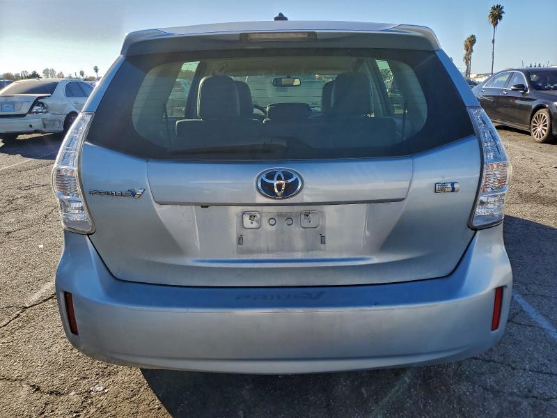 Photo 6 from auction – 2012 TOYOTA PRIUS V with VIN JTDZN3EU5C3183503