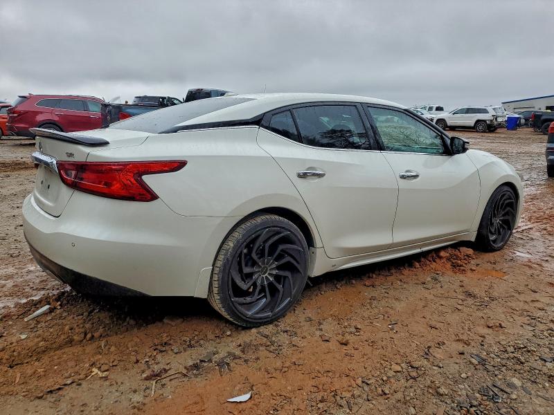 Photo 3 from auction – 2017 NISSAN MAXIMA with VIN 1N4AA6AP1HC446352