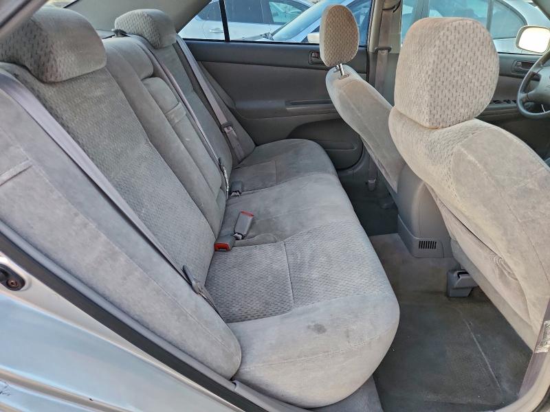 Photo 10 from auction – 2004 TOYOTA CAMRY LE with VIN 4T1BE32K44U876445