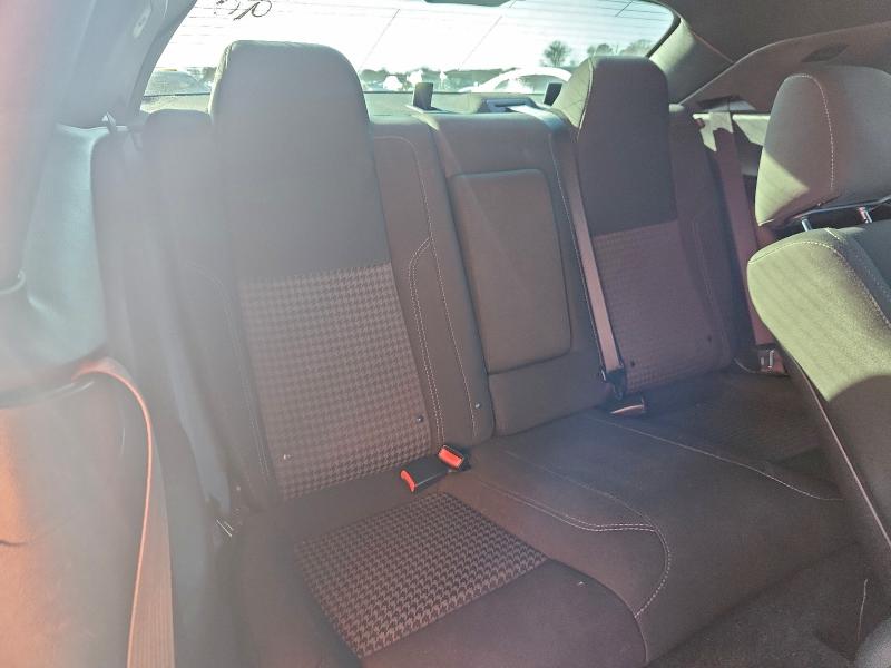 Photo 10 from auction – 2018 DODGE CHALLENGER with VIN 2C3CDZAG5JH339002