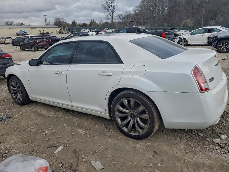 Photo 2 from auction – 2014 CHRYSLER 300 S with VIN 2C3CCABT3EH228695