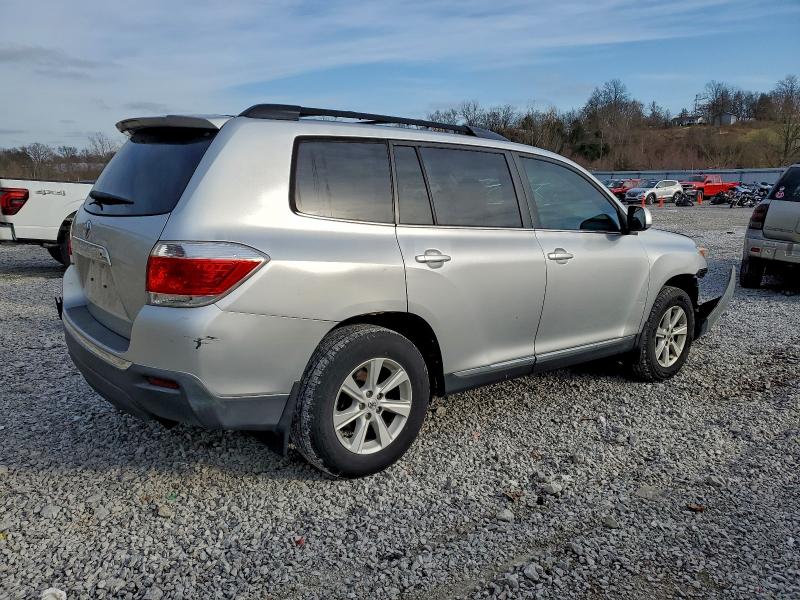 Photo 3 from auction – 2013 TOYOTA HIGHLANDER with VIN 5TDZK3EH5DS090962