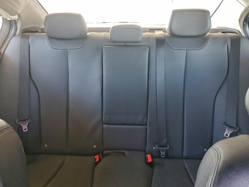 Photo 10 from auction – 2014 BMW 320 I with VIN WBA3B1G52ENN90384