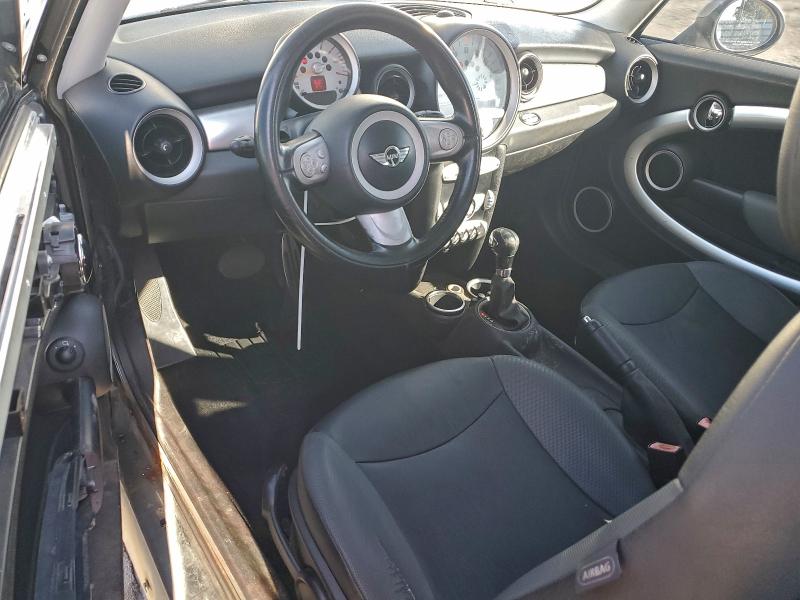 Photo 8 from auction – 2010 MINI COOPER with VIN WMWMF3C53ATZ65988