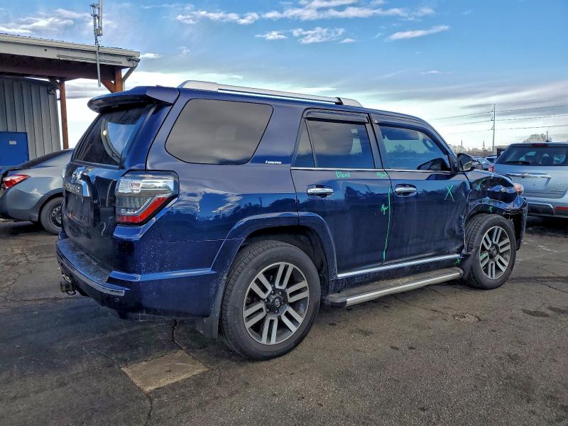 Photo 3 from auction – 2018 TOYOTA 4RUNNER SR with VIN JTEBU5JR2J5509840