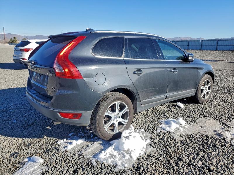 Photo 3 from auction – 2011 VOLVO XC60 T6 with VIN YV4902DZ0B2170746
