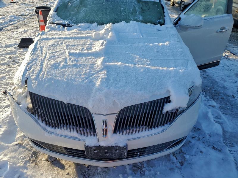 Photo 12 from auction – 2014 LINCOLN MKT with VIN 2LMHJ5ATXEBL58427