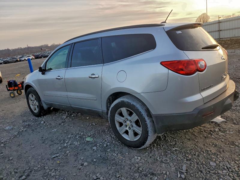 Photo 2 from auction – 2010 CHEVROLET TRAVERSE L with VIN 1GNLRFED8AS108042
