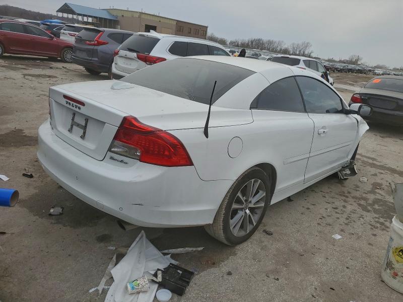 Photo 3 from auction – 2011 VOLVO C70 T5 with VIN YV1672MC6BJ108829