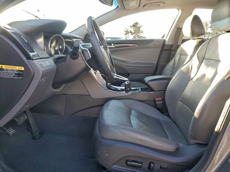 Photo 7 from auction – 2012 HYUNDAI SONATA with VIN 5NPEC4AB2CH484913