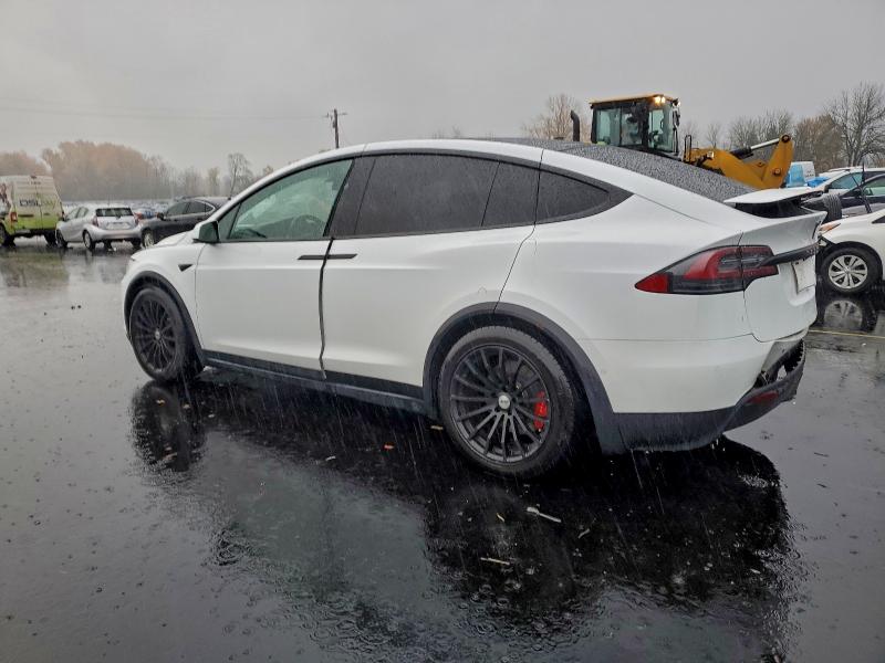 صورة رقم 2 من المزاد - 2020 TESLA MODEL X مع VIN 5YJXCDE4XLF299267