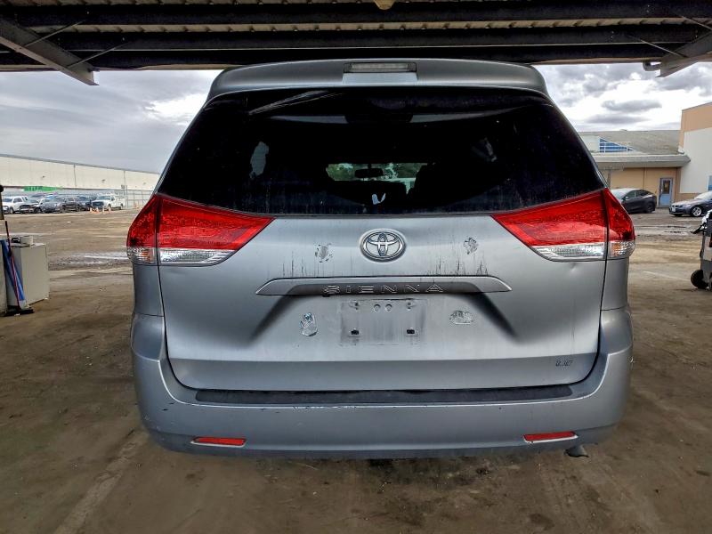 Photo 6 from auction – 2014 TOYOTA SIENNA with VIN 5TDKK3DCXES438912