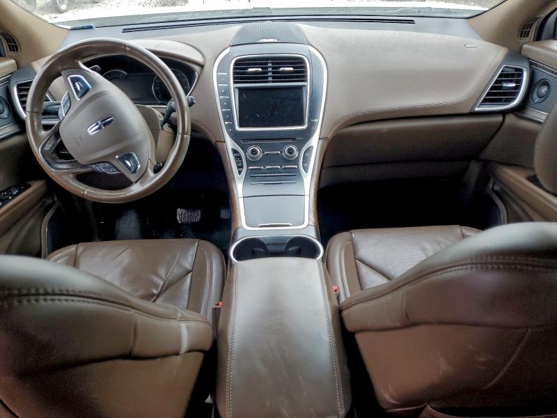Photo 8 from auction – 2016 LINCOLN MKX RESERV with VIN 2LMTJ6LR1GBL37888