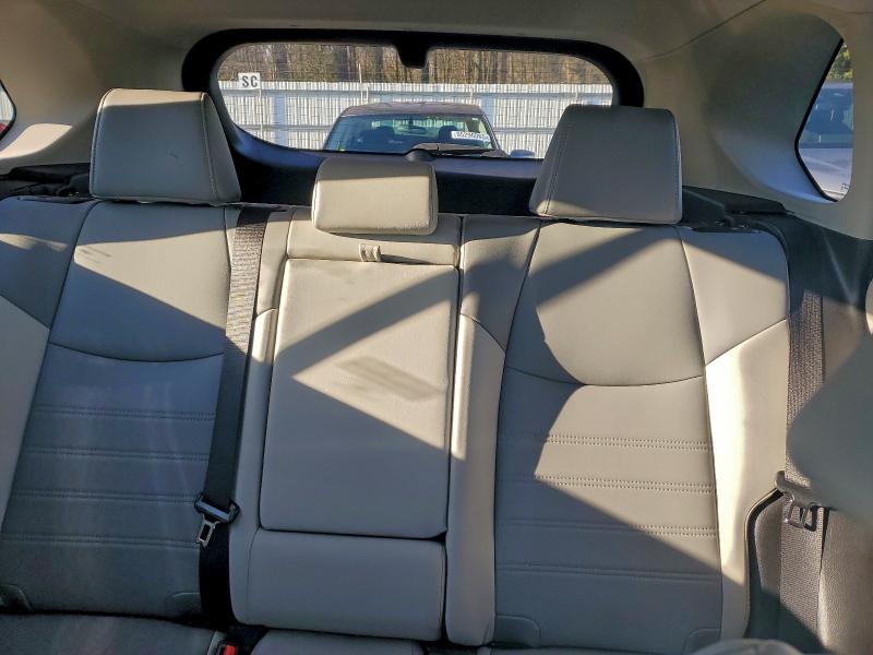 Photo 10 from auction – 2019 TOYOTA RAV4 LIMIT with VIN 2T3DWRFV1KW030758