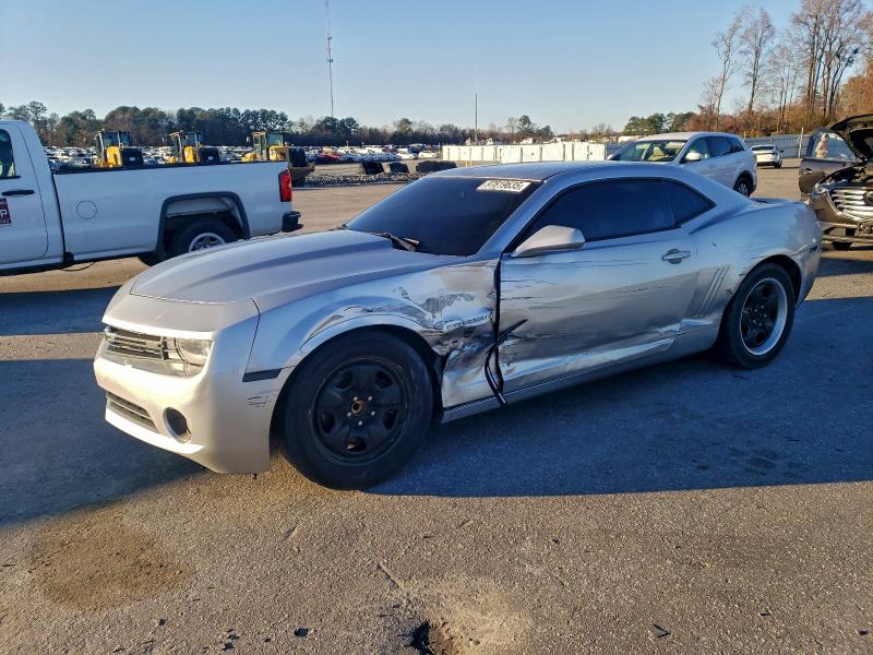 CHEVROLET CAMARO LS 2013 with VIN 2G1FA1E38D9146795 - Photo from auction