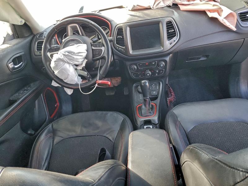 Photo 8 from auction – 2018 JEEP COMPASS with VIN 3C4NJDDBXJT180260
