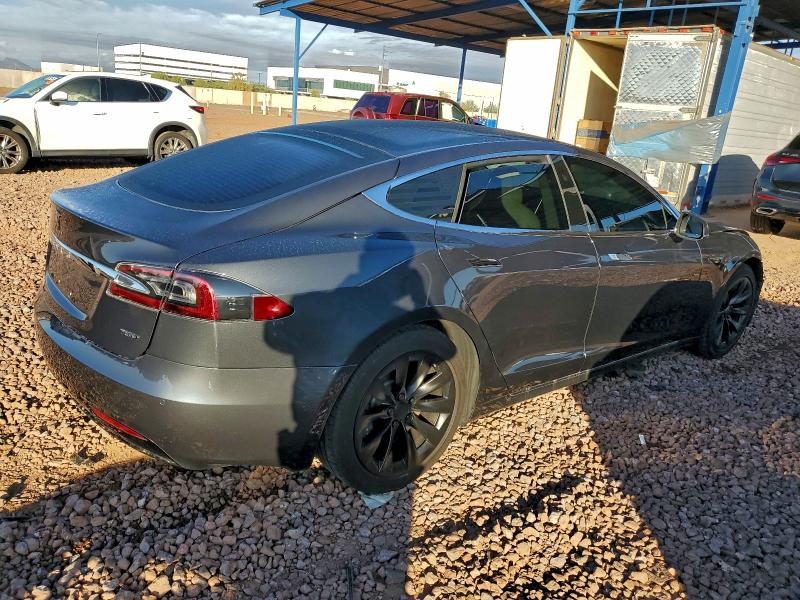 Photo 3 from auction – 2017 TESLA MODEL S with VIN 5YJSA1E29HF232146