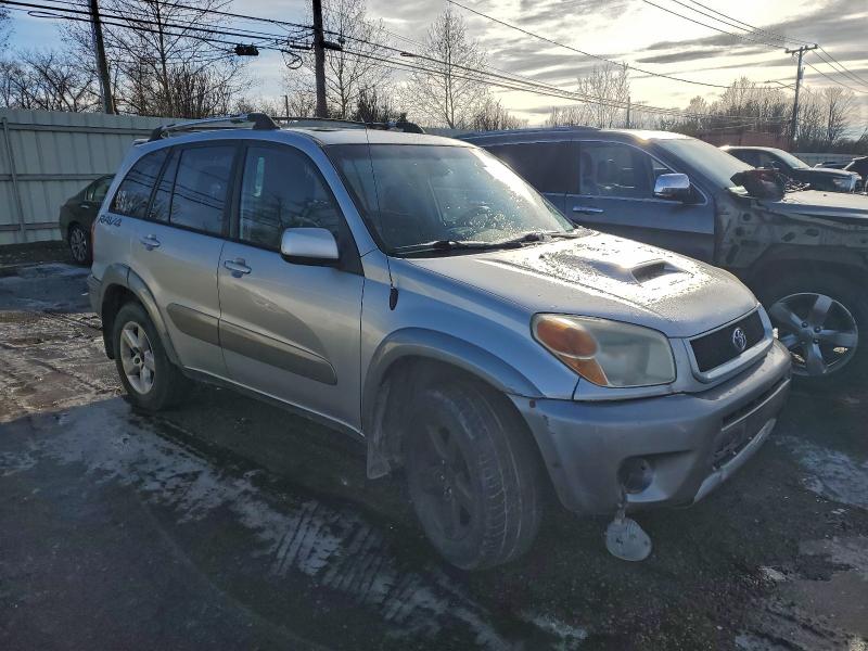 Photo 4 from auction – 2005 TOYOTA RAV4 with VIN JTEHD20V650047907
