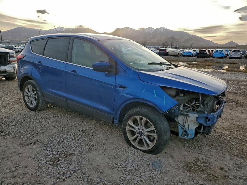 Photo 4 from auction – 2019 FORD ESCAPE with VIN 1FMCU9GD5KUC53952