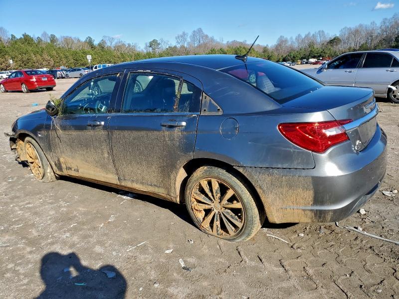 Photo 2 from auction – 2012 CHRYSLER 200 TOURIN with VIN 1C3CCBBG3CN277098