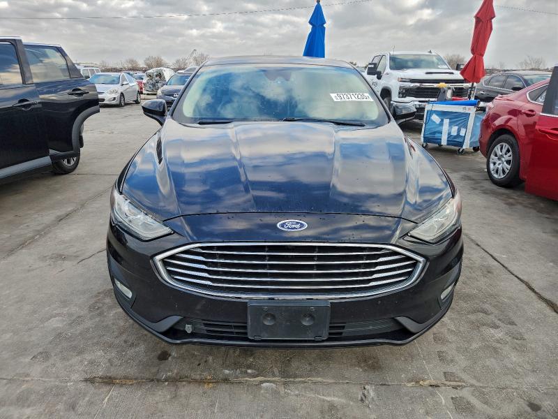 Photo 5 from auction – 2019 FORD FUSION SE with VIN 3FA6P0HD6KR231653