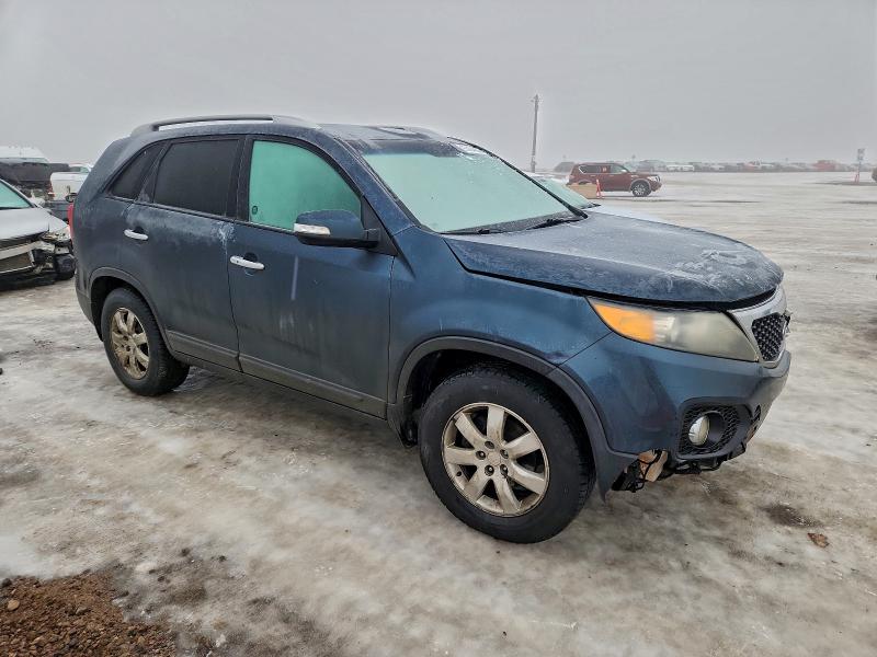 Photo 4 from auction – 2011 KIA SORENTO with VIN 5XYKT3A24BG043982