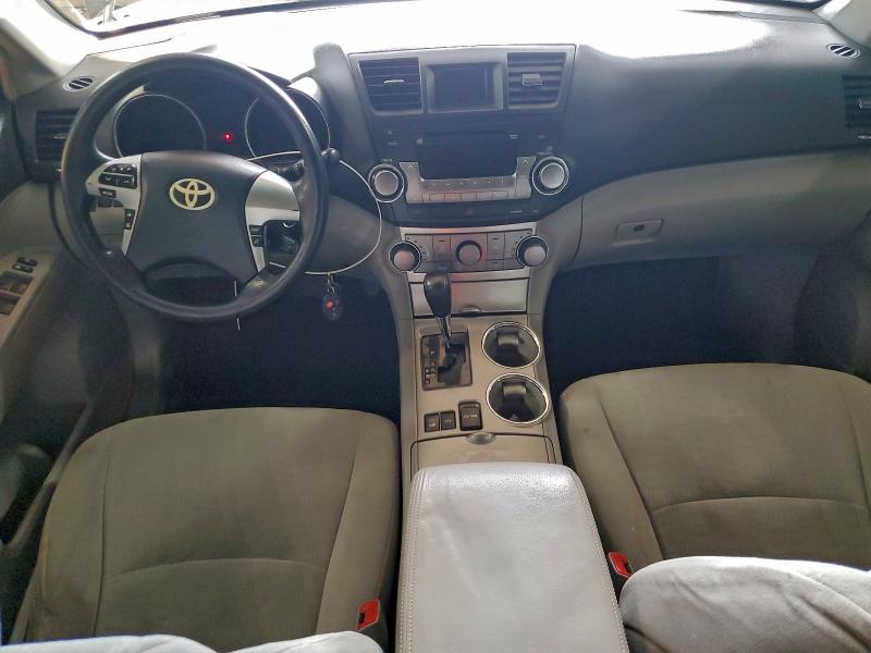Photo 8 from auction – 2012 TOYOTA HIGHLANDER with VIN 5TDBK3EHXCS145017