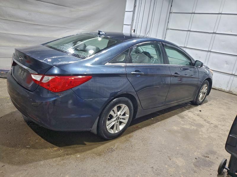 Photo 3 from auction – 2012 HYUNDAI SONATA with VIN 5NPEB4ACXCH479678
