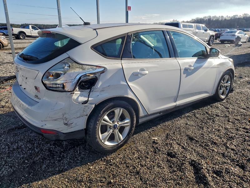 Photo 3 from auction – 2014 FORD FOCUS SE with VIN 1FADP3K27EL410495