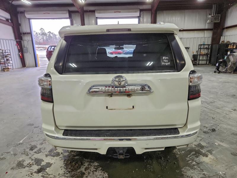 Photo 6 from auction – 2018 TOYOTA 4RUNNER SR with VIN JTEBU5JRXJ5514915