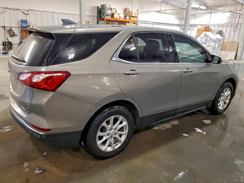 Photo 3 from auction – 2018 CHEVROLET EQUINOX LT with VIN 3GNAXJEV8JS639982