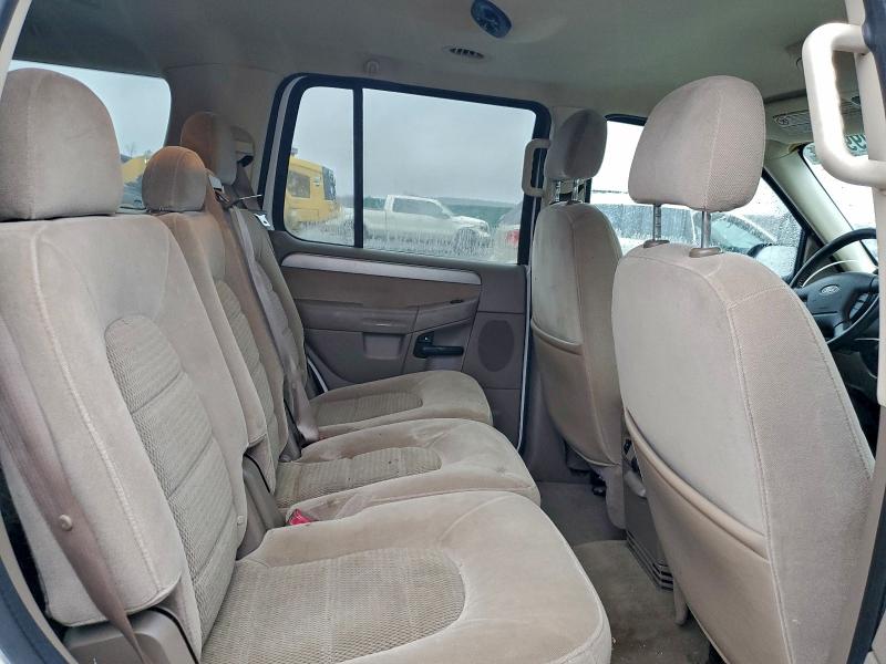 Photo 11 from auction – 2004 FORD EXPLORER X with VIN 1FMZU73K24UA17197