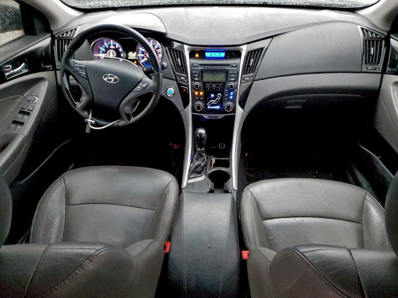 Photo 8 from auction – 2012 HYUNDAI SONATA SE with VIN 5NPEC4AC5CH456208