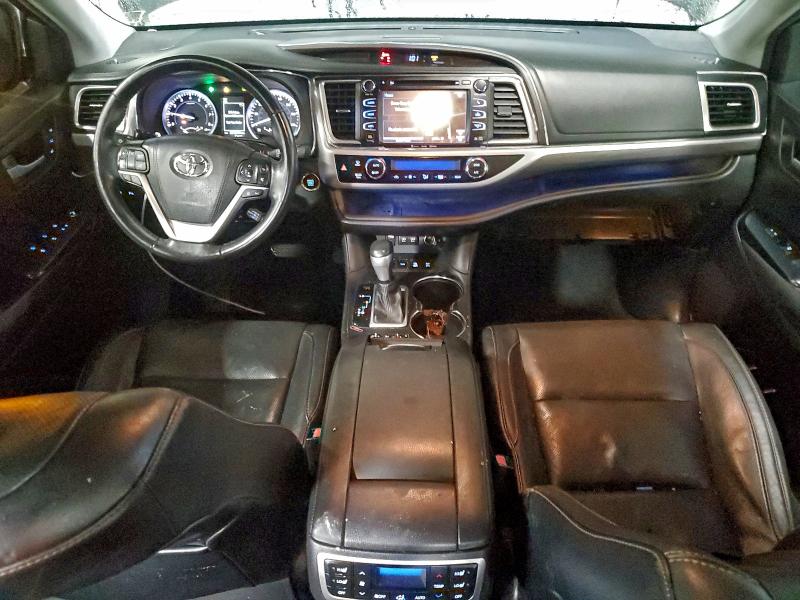 Photo 8 from auction – 2017 TOYOTA HIGHLANDER with VIN 5TDDZRFH6HS433551