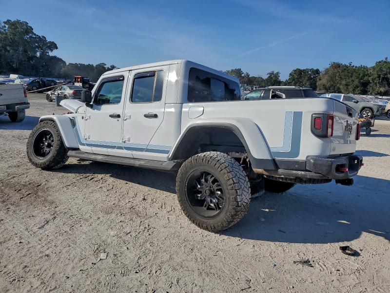 Photo 2 from auction – 2022 JEEP GLADIATOR with VIN 1C6JJTBG2NL142683