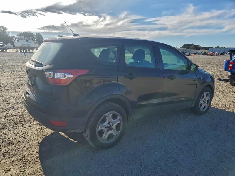 Photo 3 from auction – 2017 FORD ESCAPE S with VIN 1FMCU0F72HUC72488
