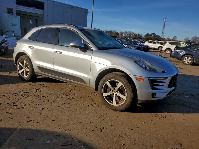 Photo 4 from auction – 2017 PORSCHE MACAN with VIN WP1AA2A50HLB02026