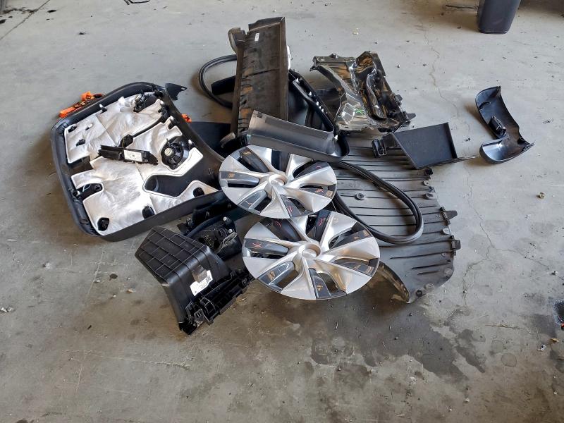 Photo 12 from auction – 2023 TESLA MODEL Y with VIN 7SAYGAEE0PF911100