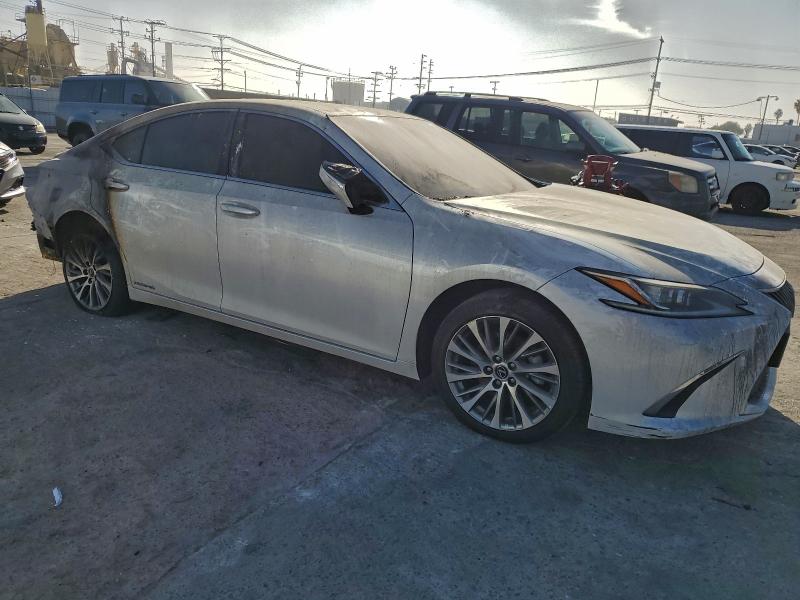 Photo 4 from auction – 2021 LEXUS ES with VIN 58ADA1C15MU001317