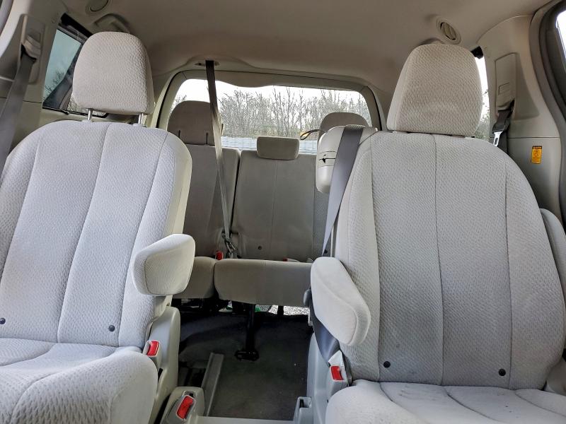 Photo 10 from auction – 2011 TOYOTA SIENNA LE with VIN 5TDKK3DC8BS086294