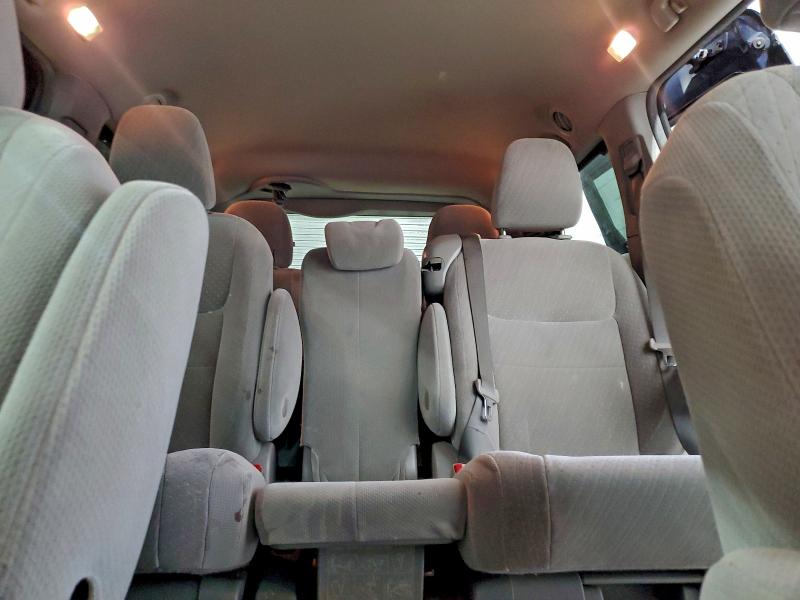 Photo 10 from auction – 2018 TOYOTA SIENNA LE with VIN 5TDKZ3DC8JS912491