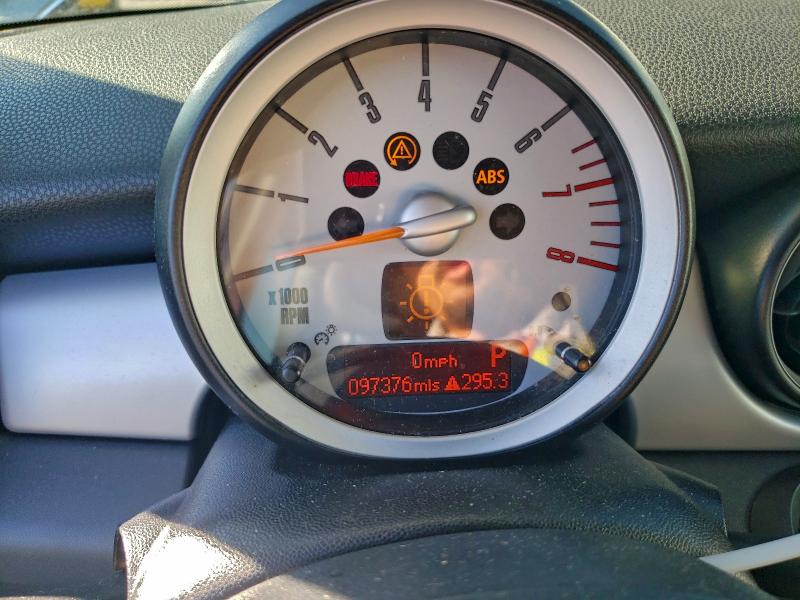 Photo 9 from auction – 2010 MINI COOPER with VIN WMWMF3C51ATZ24758