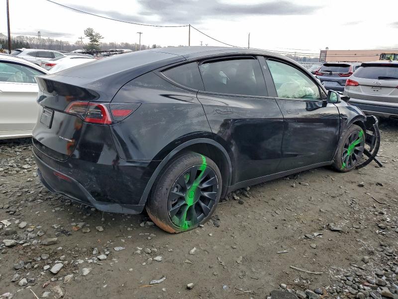 Photo 3 from auction – 2024 TESLA MODEL Y with VIN 7SAYGDEE7RA292576
