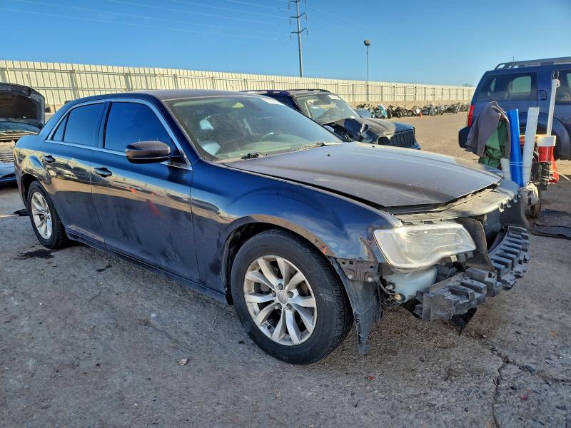 Photo 4 from auction – 2015 CHRYSLER 300 LIMITE with VIN 2C3CCAAG6FH931438