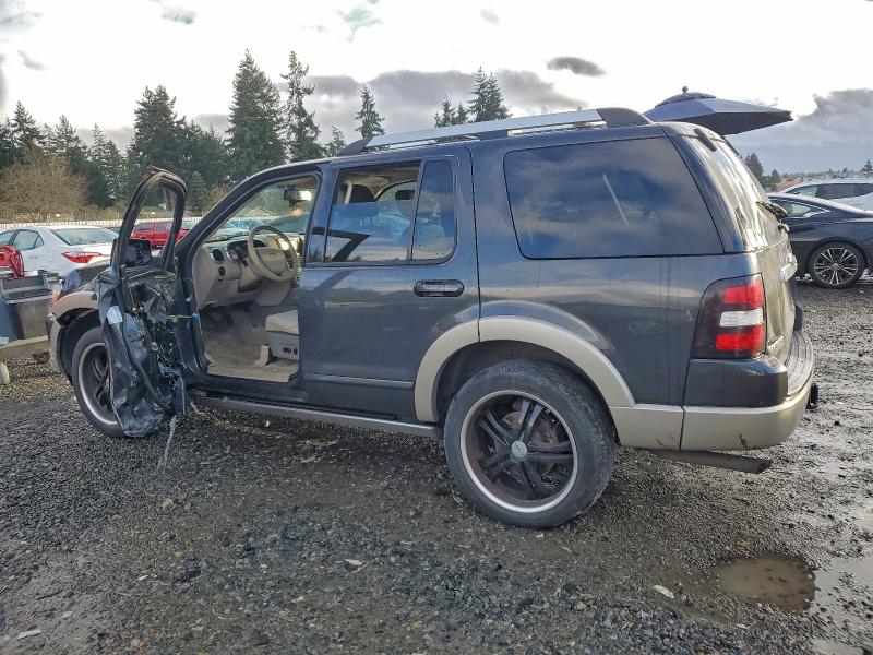 Photo 2 from auction – 2007 FORD EXPLORER E with VIN 1FMEU74857UB61011