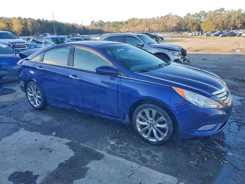 Photo 4 from auction – 2013 HYUNDAI SONATA SE with VIN 5NPEC4AC3DH810115