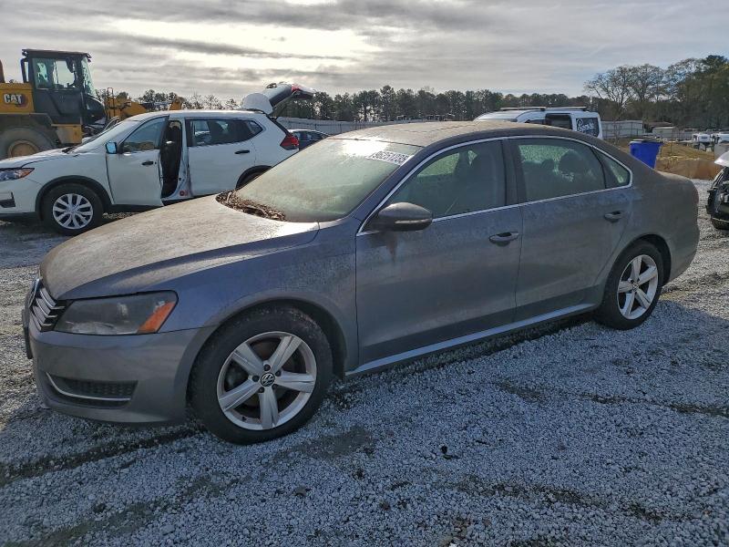 VOLKSWAGEN PASSAT SE 2012 with VIN 1VWBH7A38CC071319 - Photo from auction
