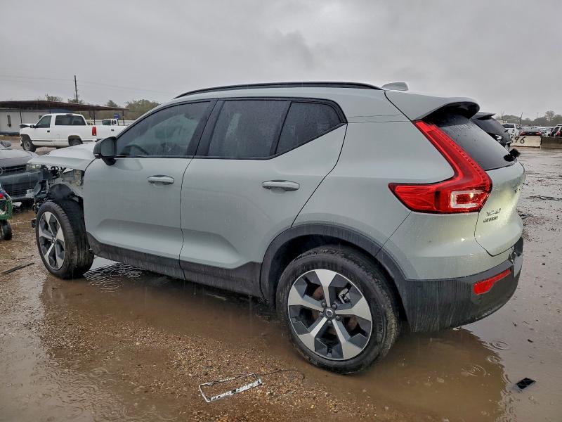 Photo 2 from auction – 2026 VOLVO XC40 PLUS with VIN YV4L12UCXT2676309