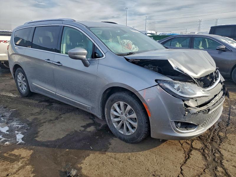 Photo 4 from auction – 2019 CHRYSLER PACIFICA T with VIN 2C4RC1BG6KR528472